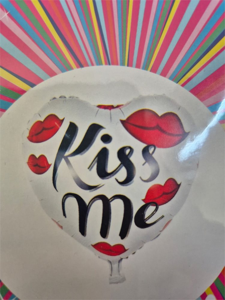 kiss me