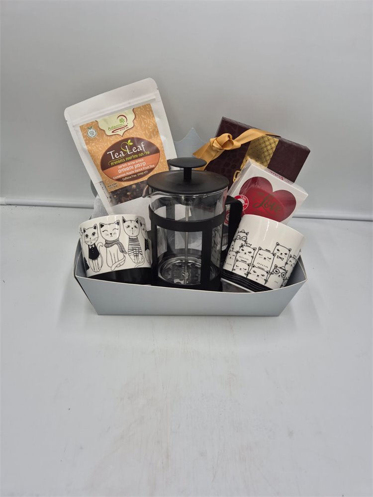 מארז קומקום תה ומתוקים