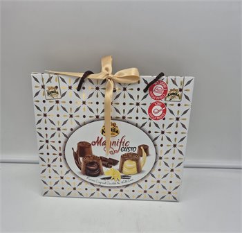 מבחר מתוקים ממולאים בטעם שוקולד